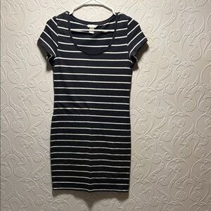 H&M Basic Black and White Top